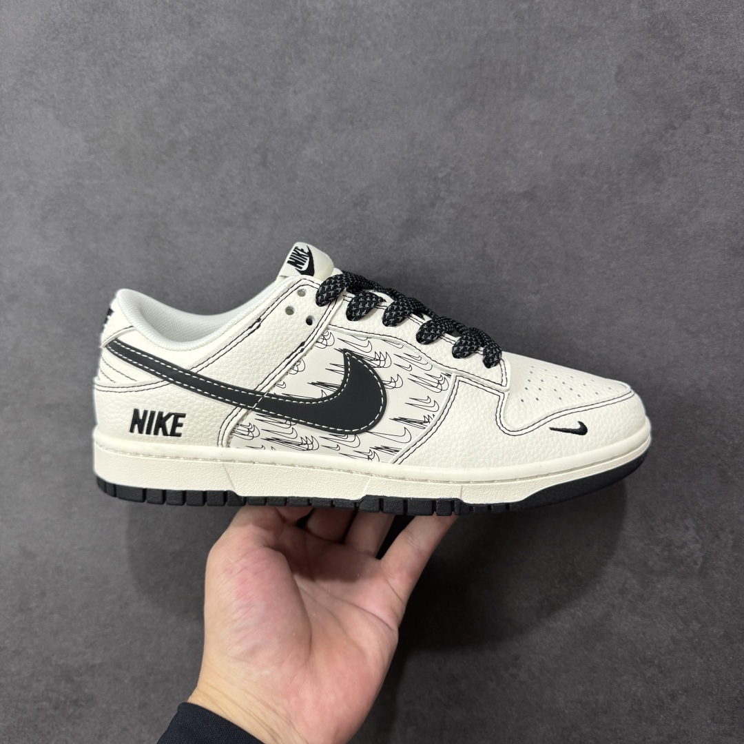 【定制版】Nike SB Dunk Low “NIKE联名——米黑多小勾” 高端定制 低帮休闲板鞋 定制鞋盒 大厂纯原品质出货 超高清洁度 皮料切割干净无任何毛边 细节完美 货号:HH7518-094 尺码:36 36.5 37.5 38 38.5 39 40 40.5 41 42 42.5 43 44 44.5 45 编码:HXSB330340-选品中心