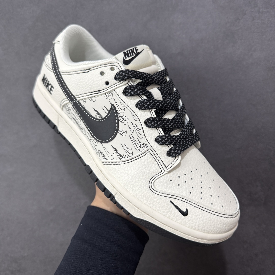 图片[3]-【定制版】Nike SB Dunk Low “NIKE联名——米黑多小勾” 高端定制 低帮休闲板鞋 定制鞋盒 大厂纯原品质出货 超高清洁度 皮料切割干净无任何毛边 细节完美 货号：HH7518-094 尺码：36 36.5 37.5 38 38.5 39 40 40.5 41 42 42.5 43 44 44.5 45 编码：HXSB330340-选品中心