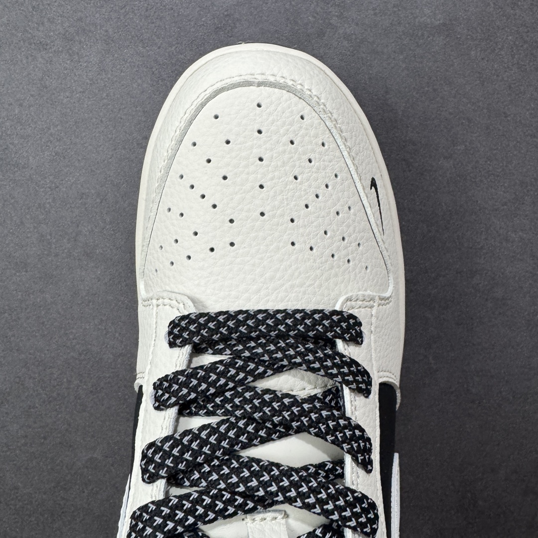 图片[8]-【定制版】Nike SB Dunk Low Supreme联名 米黑拼接 周年高端定制 低帮休闲板鞋 #定制鞋盒 大厂纯原品质出货 超高清洁度 皮料切割干净无任何毛边 细节完美 货号：JP1628-010 尺码：36 36.5 37.5 38 38.5 39 40 40.5 41 42 42.5 43 44 44.5 45-选品中心