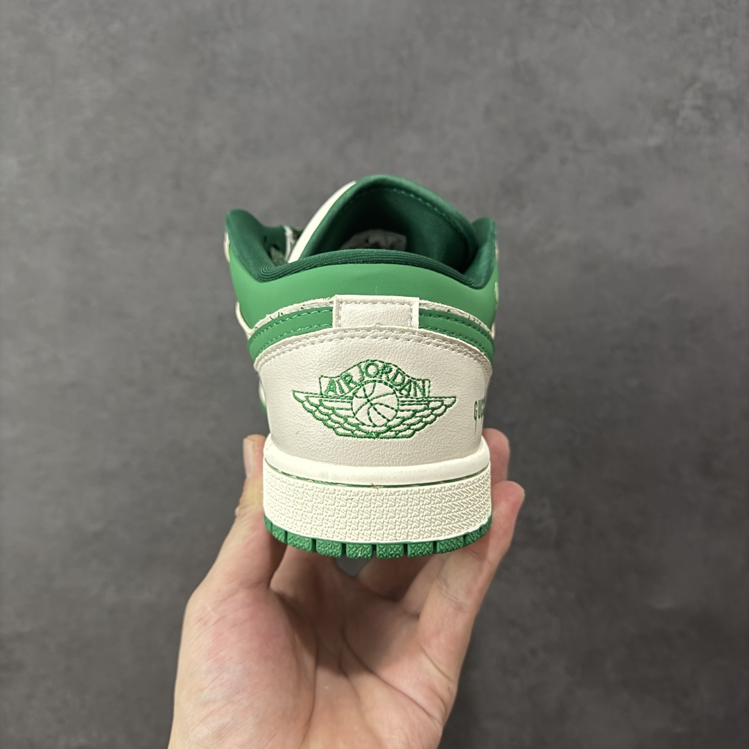 图片[4]-【定制版】高端定制Air Jordan 1 Low AJ1 乔1 “古驰联名—米白灰绿古驰印花”高端定制 低帮复古篮球鞋 #定制鞋盒 大厂纯原品质出货 超高清洁度 皮料切割干净无任何毛边 细节完美 货号：QD1988-001 尺码：36 36.5 37.5 38 38.5 39 40 40.5 41 42 42.5 43 44 44.5 45 编码：HXSB330340-选品中心