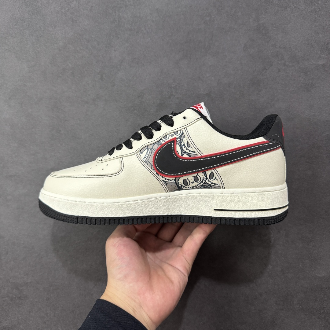 图片[2]-【定制版】Nike Air Force 1 Low 泡泡玛特 labubu高端定制联名 原楦头原纸板 打造纯正空军版型 专注外贸渠道 全掌内置蜂窝气垫 原盒配件 原厂中底钢印、拉帮完美 货号： HQ1688-001 尺码： 36 36.5 37.5 38 38.5 39 40 40.5 41 42 42.5 43 44 45 编码：HXSB310320-选品中心