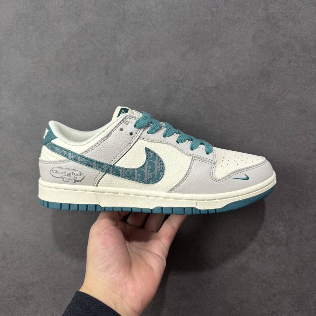 【定制版】Nike SB Dunk Low周年高端定制 低帮休闲板鞋 定制鞋盒 大厂纯原品质出货 超高清洁度 皮料切割干净无任何毛边 细节完美 货号:ZH2598-277 尺码:36 36.5 37.5 38 38.5 39 40 40.5 41 42 42.5 43 44 44.5 45 编码:HXSB330340-选品中心
