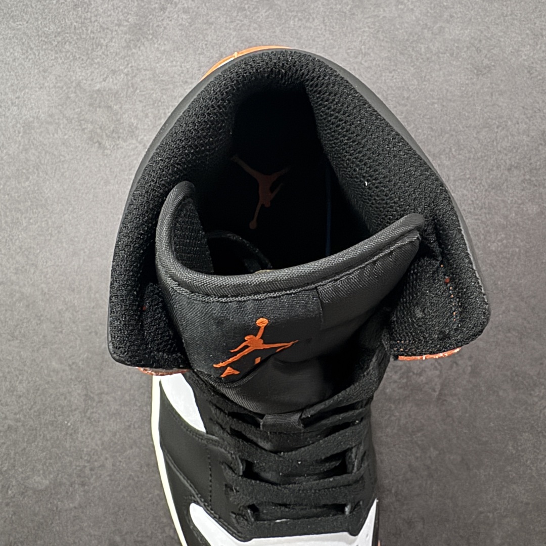 图片[7]-【K版纯原】Air Jordan AJ1 Mid 中帮 白黑橙扣碎 DQ8426-801 全新流水线出品 DT版本唯一平替选择 市场第二梯队最强版 全部原鞋开发 原楦原纸板开发 全鞋电脑针车 原厂内置全掌气垫 原盒内在原标 唯一Zp原版鞋带绑法 免检产品 全新2022版型 全头层皮料 完美零毛边处理 原厂配置全掌气垫 价格定位良心 几十个配色陆续出货 尺码：36 36.5 37.5 38 38.5 39 40 40.5 41 42 42.5 43 44 44.5 45 46-选品中心