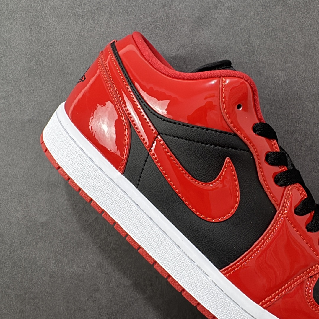 图片[6]-【K版纯原】Air Jordan AJ1 Low 低帮 黑红漆皮 HV4089 006 全新流水线出品 市场第二梯队最强版 全部原鞋开发 原楦原纸板开发 全鞋电脑针车 原厂内置全掌气垫 原盒内在原标 唯一Zp原版鞋带绑法 免检产品 全新2022版型 全头层皮料 完美零毛边处理 原厂配置全掌气垫 价格定位良心 新配色陆续出货 尺码：36-46-选品中心