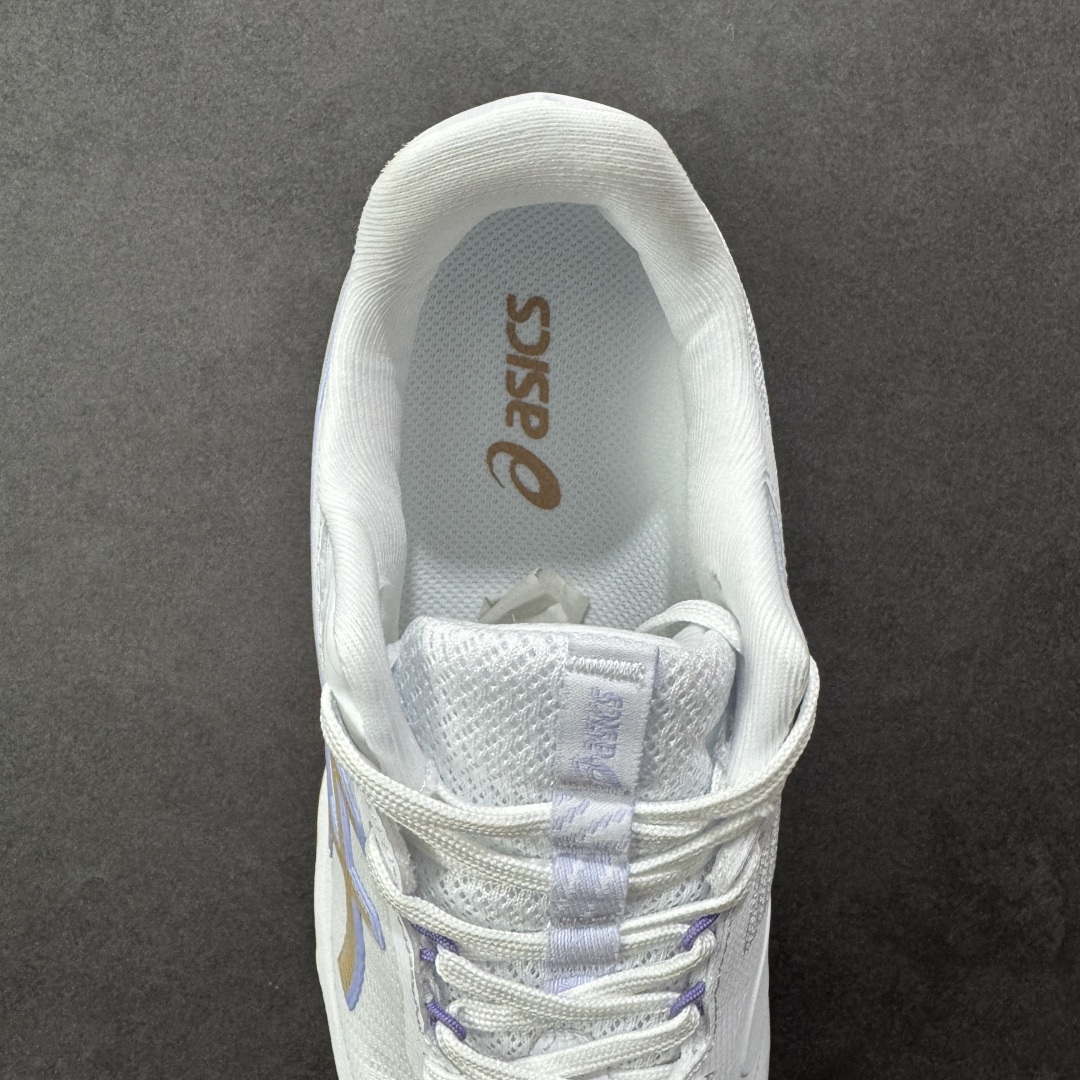 图片[7]-【公司级】亚瑟士Asics NETBURNER BALLISTIC FF 4 舒适百搭简约时尚 低帮 训练鞋 男女款运动跑步鞋 亚瑟士 ASICS GEL-NETBURNER BALLISTIC FF 4 是专为排球运动设计的专业鞋款，2025年8月推出的升级版在性能和舒适性方面均有显著提升。 核心升级亮点了包裹性与透气性：采用无缝柔韧网布鞋面，贴合度提升30%，同时通过动态束带设计实现足弓横向偏移量仅1.8mm，保持运动稳定性。 推进力与抓地力：鞋底纹路结合Precision Sole与X-Guidance设计，多方向抓地力提升25%，尤其在转折和加速场景中表现更优。 中底技术：FlyteFoam材质实现落地回弹率提升18%，配合SpeedTruss结构增强横向移动稳定性，适合快速移动场景。 适用场景点适合追求快速移动、多方向切换的排球运动员，尤其推荐给需要横向移动稳定性支撑的球员。 尺码： 36-45含半码 编码： AMB250260-选品中心