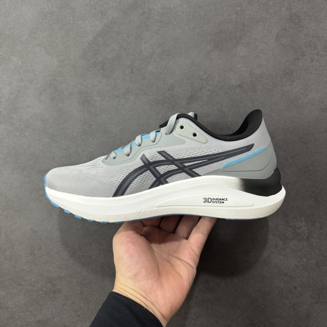 图片[2]-【公司级】Asics GT-1000 13 阿斯克斯 低帮 灰黑色 防滑耐磨舒适稳定低邦休闲跑步鞋 采用网眼鞋面，提供良好透气性。 中底处的Puregel科技与Flytefoam缓冲层可減轻鞋身的重量，带来更加柔软的触地脚感，PuergelL胶位于鞋跟底部，柔软度比标准GEL胶高67%，Flyteoama中底科技，具有良好的缓震性， 同时通过添加有机纤维材料，使得轻量性及耐用性得以实现；3D引导系统提供优秀的稳定性， 在磨损较多的部位配有AHAR+高耐磨橡胶，保持轻量性和抓地力的同时，发挥出更强耐磨性，提高跑鞋耐用度。 货号：1011B860-020 尺码：36-46带半码 编码：LNHB230240-选品中心