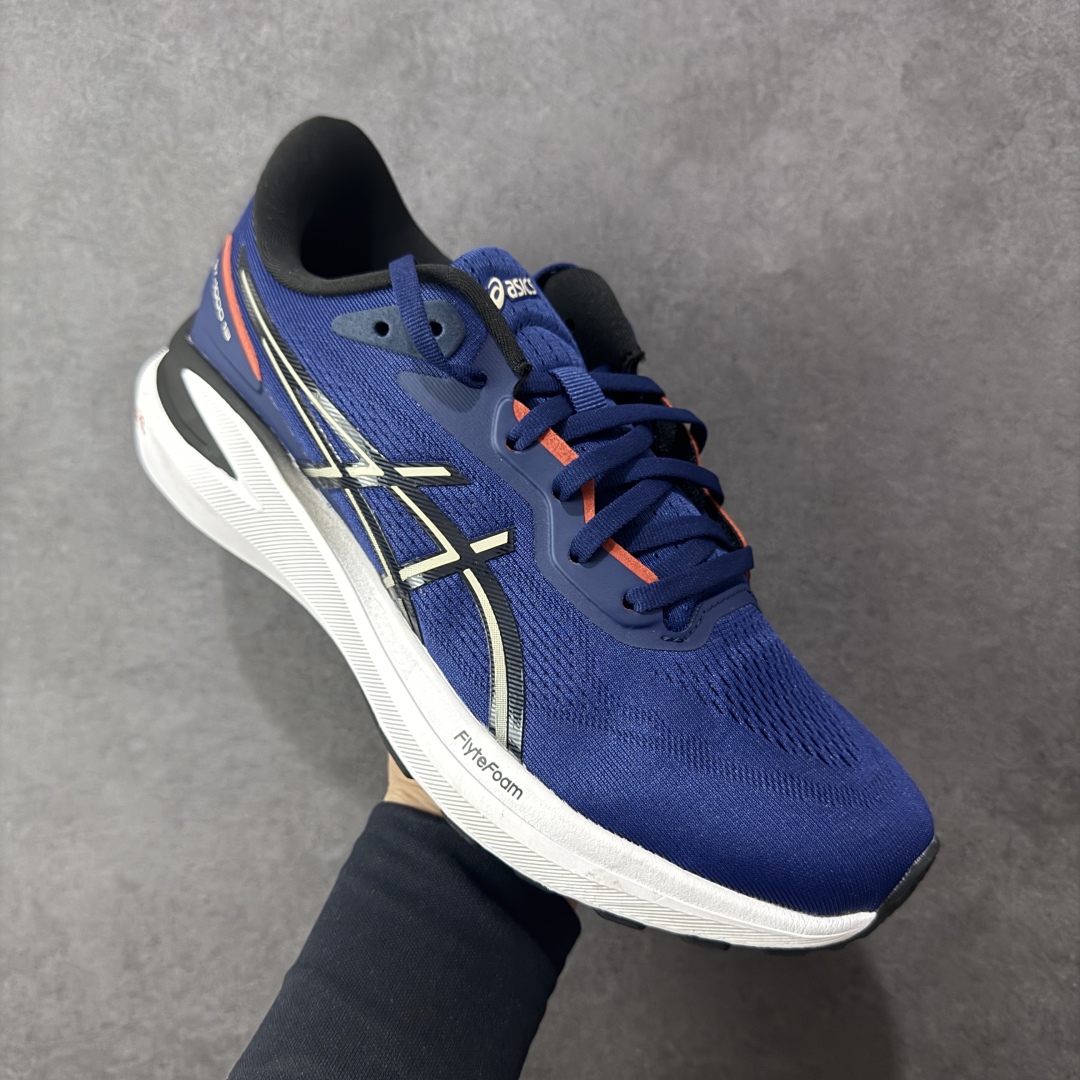 图片[3]-【公司级】Asics GT-1000 13 阿斯克斯 低帮 蓝黑色 防滑耐磨舒适稳定低邦休闲训练短跑跑步鞋 采用网眼鞋面，提供良好透气性。 中底处的Puregel科技与Flytefoam缓冲层可減轻鞋身的重量，带来更加柔软的触地脚感，PuergelL胶位于鞋跟底部，柔软度比标准GEL胶高67%，Flyteoama中底科技，具有良好的缓震性， 同时通过添加有机纤维材料，使得轻量性及耐用性得以实现；3D引导系统提供优秀的稳定性， 在磨损较多的部位配有AHAR+高耐磨橡胶，保持轻量性和抓地力的同时，发挥出更强耐磨性，提高跑鞋耐用度。 货号：1011B860-400 尺码：36-46带半码 编码：LNHB230240-选品中心