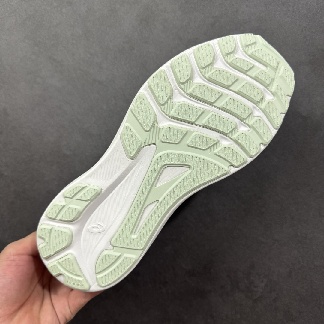 图片[9]-【定制版】Asics GT-1000 13 阿斯克斯 低帮 白紫绿 防滑耐磨舒适稳定低邦休闲训练短跑跑步鞋 采用网眼鞋面，提供良好透气性。 中底处的Puregel科技与Flytefoam缓冲层可減轻鞋身的重量，带来更加柔软的触地脚感，PuergelL胶位于鞋跟底部，柔软度比标准GEL胶高67%，Flyteoama中底科技，具有良好的缓震性， 同时通过添加有机纤维材料，使得轻量性及耐用性得以实现；3D引导系统提供优秀的稳定性， 在磨损较多的部位配有AHAR+高耐磨橡胶，保持轻量性和抓地力的同时，发挥出更强耐磨性，提高跑鞋耐用度。 货号：1012B663-100 尺码：36-46带半码 编码：LNHB230240-选品中心