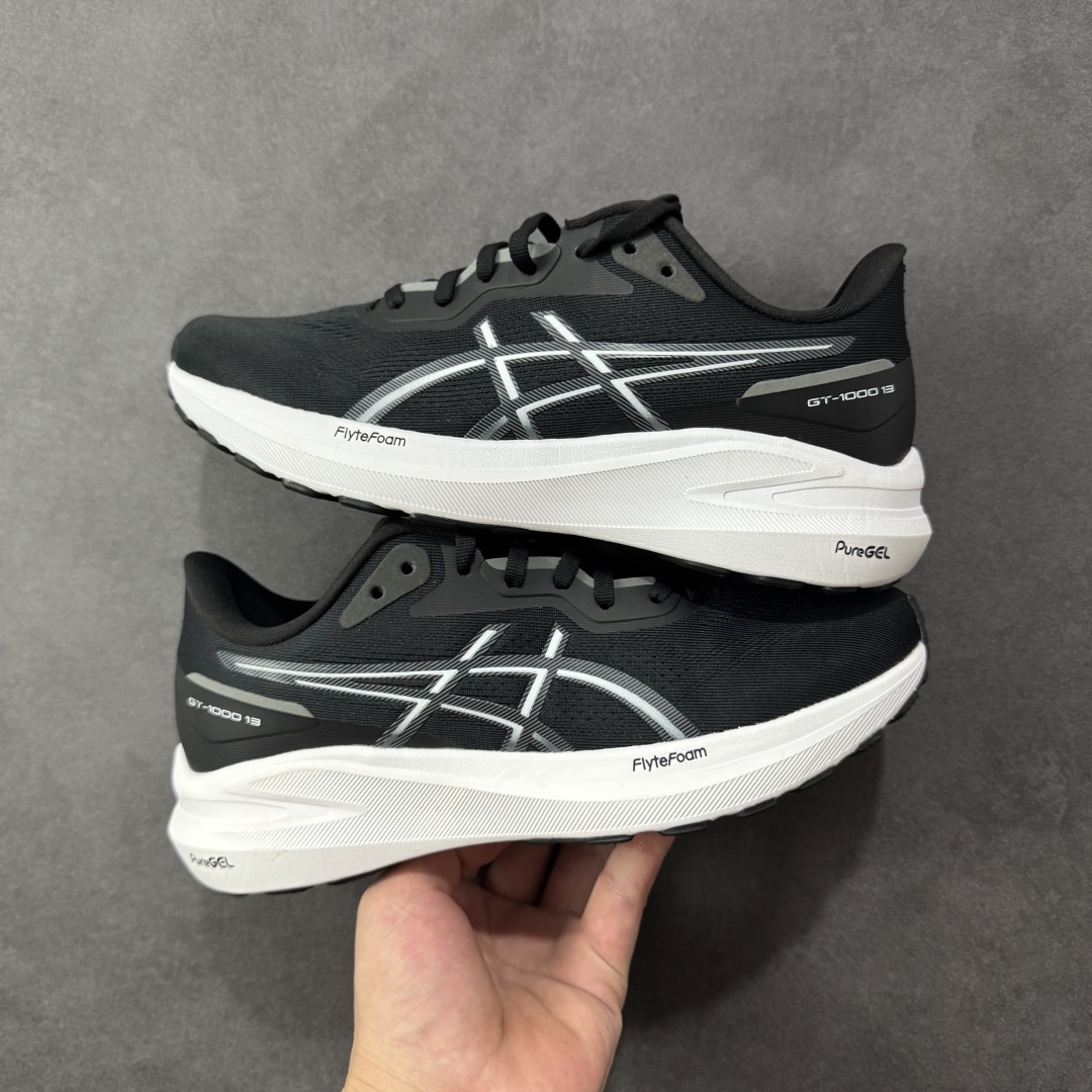 【公司级】Asics GT-1000 13 阿斯克斯 低帮防滑耐磨舒适稳定低邦休闲训练短跑跑步鞋 采用网眼鞋面,提供良好透气性。 中底处的Puregel科技与Flytefoam缓冲层可減轻鞋身的重量,带来更加柔软的触地脚感,PuergelL胶位于鞋跟底部,柔软度比标准GEL胶高67%,Flyteoama中底科技,具有良好的缓震性, 同时通过添加有机纤维材料,使得轻量性及耐用性得以实现;3D引导系统提供优秀的稳定性, 在磨损较多的部位配有AHAR+高耐磨橡胶,保持轻量性和抓地力的同时,发挥出更强耐磨性,提高跑鞋耐用度。 尺码:36-46带半码 编码:LNHB230240-选品中心