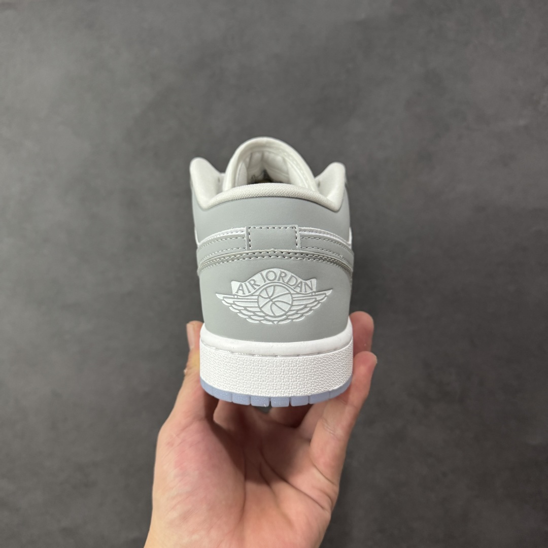 图片[4]-【公司级头层】Nike Air Jordan 1 Retro Low OG AJ1乔1 低帮休闲运动板鞋 市场唯一独家头层皮打造 原鞋原档案开发 原厂皮料 原档冲孔鞋头 正确满胶鞋垫 四线拉帮 原厂织唛标 鞋舌高弹海绵填充 货号：DC0774-105 尺码：36 36.5 37.5 38 38.5 3940 40.5 41 42 42 42.5 43 44 45 46 编码：GLB210220-选品中心