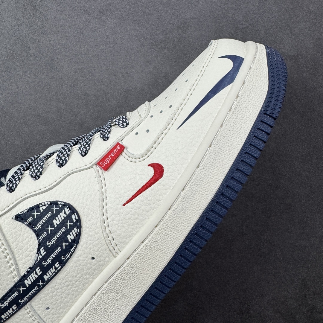 图片[5]-【定制版】Nike Air Force 1\’07 Low 联名 米白迷彩红蓝钩 空军一号低帮休闲板鞋 XD2588-609  #定制鞋盒 大厂纯原品质出货 超高清洁度 皮料切割干净无任何毛边 细节完美   尺码：36 36.5 37.5 38 38.5 39 40 40.5 41 42 42.5 43 44 44.5 45 编码：HXSB310320-选品中心