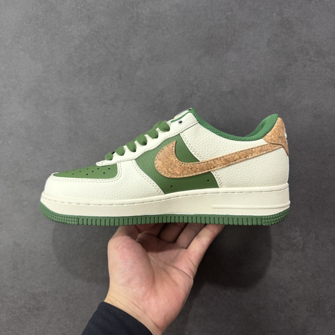 图片[2]-【定制版】Nike Air Force 1\’07 Low 石头岛联名 米绿花卉 空军一号低帮休闲板鞋 JP8028-010  #原楦头原纸板 原装鞋盒 定制五金配件 内置全掌气垫 原厂鞋底  尺码：36 36.5 37.5 38 38.5 39 40 40.5 41 42 42.5 43 44 44.5 45 编码：HXSB310320-选品中心