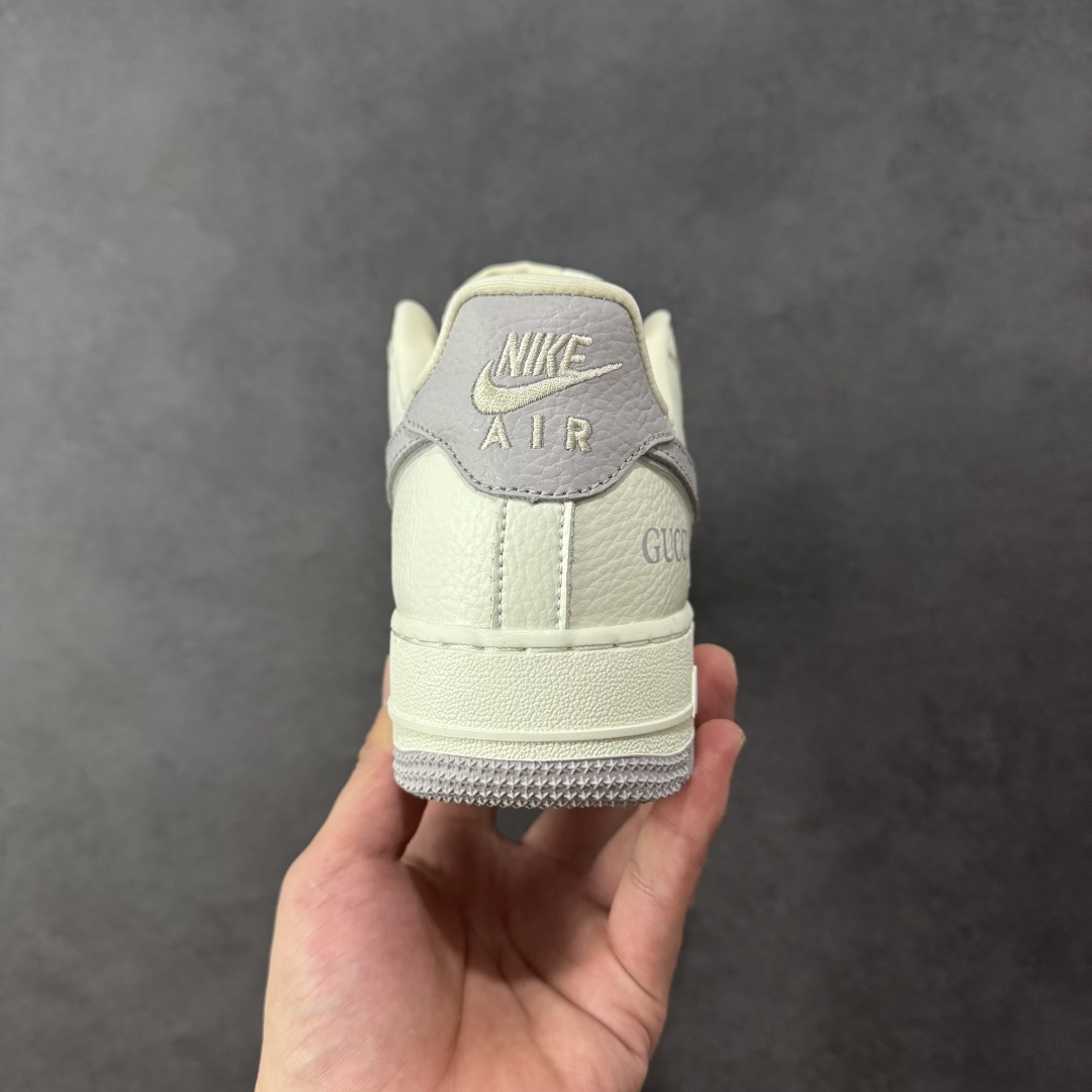 图片[4]-【定制版】Nike Air Force 1\’07 Low 古驰联名 白浅褐色 空军一号低帮休闲板鞋 YF9511-807  #原楦头原纸板 高端定制鞋盒 原厂鞋底 超高清洁度 细节完美  尺码：36 36.5 37.5 38 38.5 39 40 40.5 41 42 42.5 43 44 44.5 45 编码：HXSB310320-选品中心