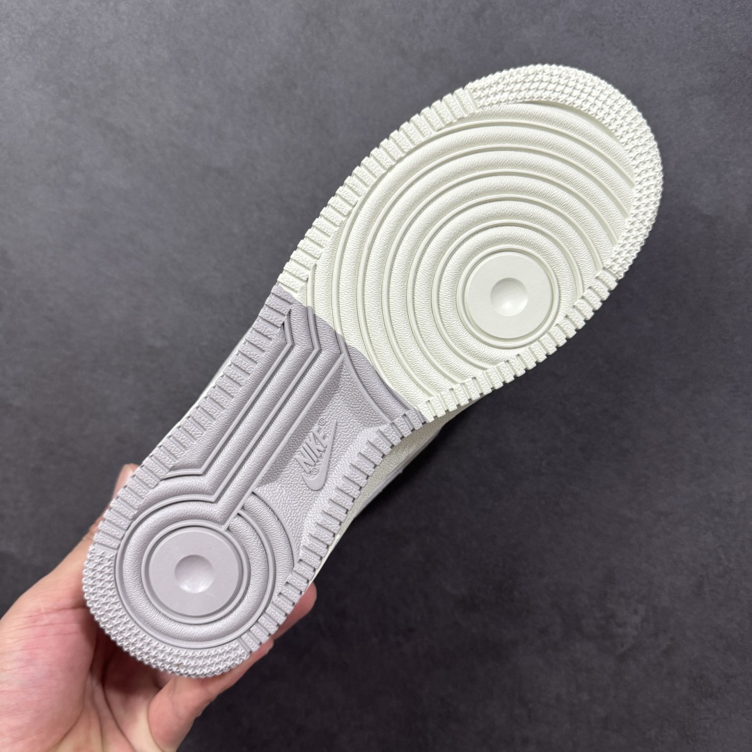 图片[9]-【定制版】Nike Air Force 1\’07 Low 古驰联名 白浅褐色 空军一号低帮休闲板鞋 YF9511-807  #原楦头原纸板 高端定制鞋盒 原厂鞋底 超高清洁度 细节完美  尺码：36 36.5 37.5 38 38.5 39 40 40.5 41 42 42.5 43 44 44.5 45 编码：HXSB310320-选品中心