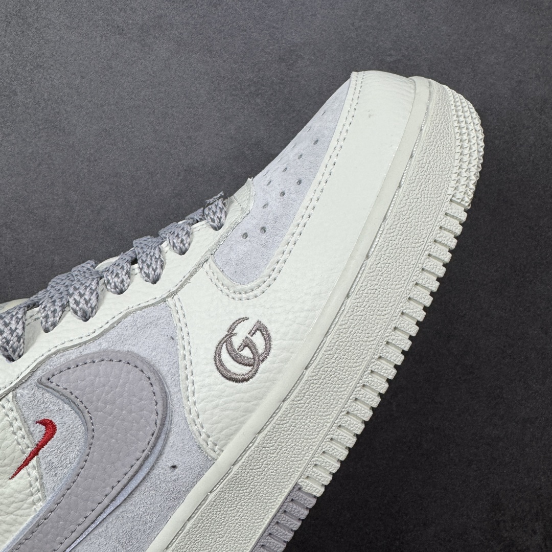 图片[5]-【定制版】Nike Air Force 1\’07 Low 古驰联名 白浅褐色 空军一号低帮休闲板鞋 YF9511-807  #原楦头原纸板 高端定制鞋盒 原厂鞋底 超高清洁度 细节完美  尺码：36 36.5 37.5 38 38.5 39 40 40.5 41 42 42.5 43 44 44.5 45 编码：HXSB310320-选品中心