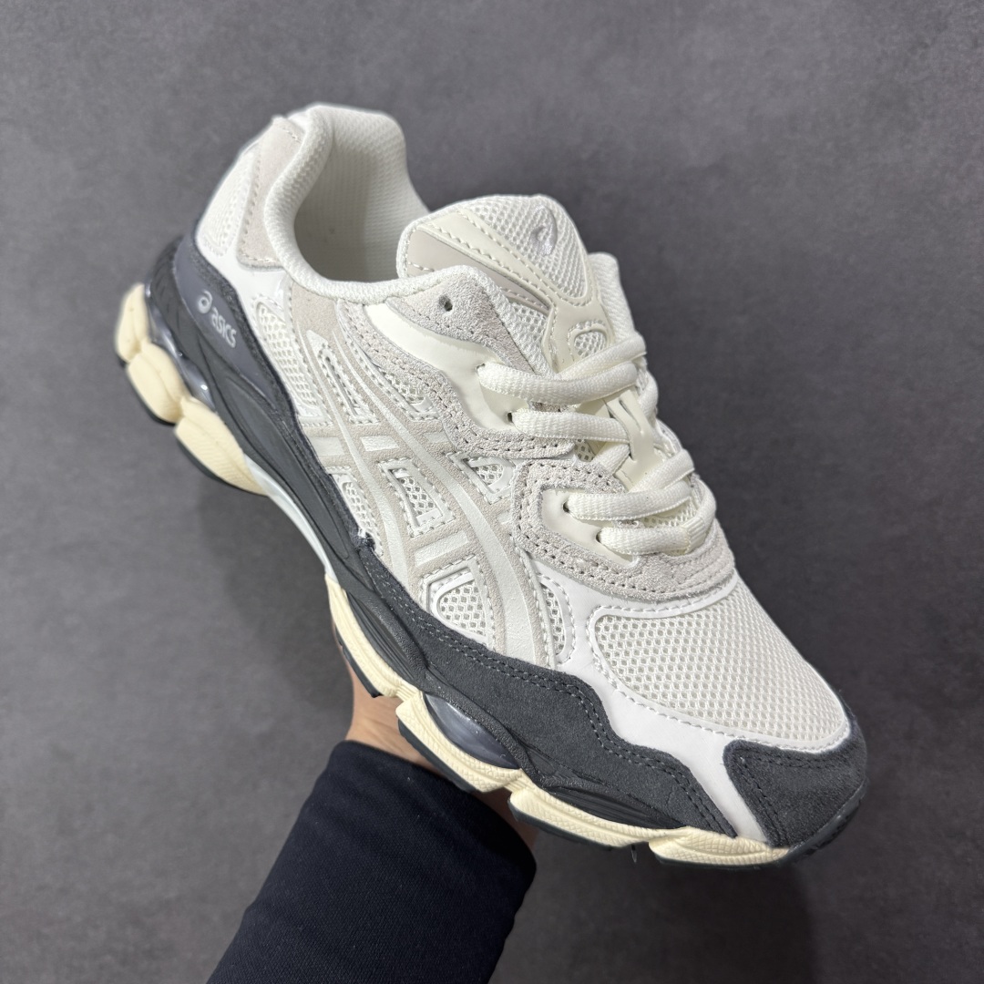 图片[3]-【公司级】Asics Gel-NYC复古单品 亚瑟士ASICSTIGER秋季新款休闲鞋 厚底街头运动休闲鞋 ASICS亚瑟士推出全新GEL-NYC，彰显纽约都市活力 这次的新系列融入了多个版本GEL的经典设计风格，广受好评。其设计灵感来源于GEL-NIMBUS 3,GEL-MC PLUS V 和 GEL-CUMULUS 16 这些往日经典鞋款。GEL-NYC使用GEL-CUMULUS 16鞋款的鞋楦设计,展现了独特的现代化美学。鞋底采用了轻质发泡材料,并在后跟和前掌处采用了ASICS亚瑟士核心科技——GEL缓震胶,赋予鞋款强大的缓冲性能,提供了更柔软舒适的穿着体验。而在原有设计的启发之上,此次鞋款采用更贴合当今潮流趋势的材料和创新技术,展现出纽约充满活力的都市精神。 尺码：36-45-选品中心