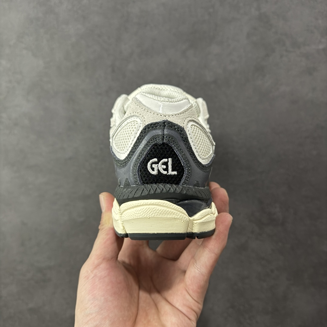 图片[4]-【公司级】Asics Gel-NYC复古单品 亚瑟士ASICSTIGER秋季新款休闲鞋 厚底街头运动休闲鞋 ASICS亚瑟士推出全新GEL-NYC，彰显纽约都市活力 这次的新系列融入了多个版本GEL的经典设计风格，广受好评。其设计灵感来源于GEL-NIMBUS 3,GEL-MC PLUS V 和 GEL-CUMULUS 16 这些往日经典鞋款。GEL-NYC使用GEL-CUMULUS 16鞋款的鞋楦设计,展现了独特的现代化美学。鞋底采用了轻质发泡材料,并在后跟和前掌处采用了ASICS亚瑟士核心科技——GEL缓震胶,赋予鞋款强大的缓冲性能,提供了更柔软舒适的穿着体验。而在原有设计的启发之上,此次鞋款采用更贴合当今潮流趋势的材料和创新技术,展现出纽约充满活力的都市精神。 尺码：36-45-选品中心