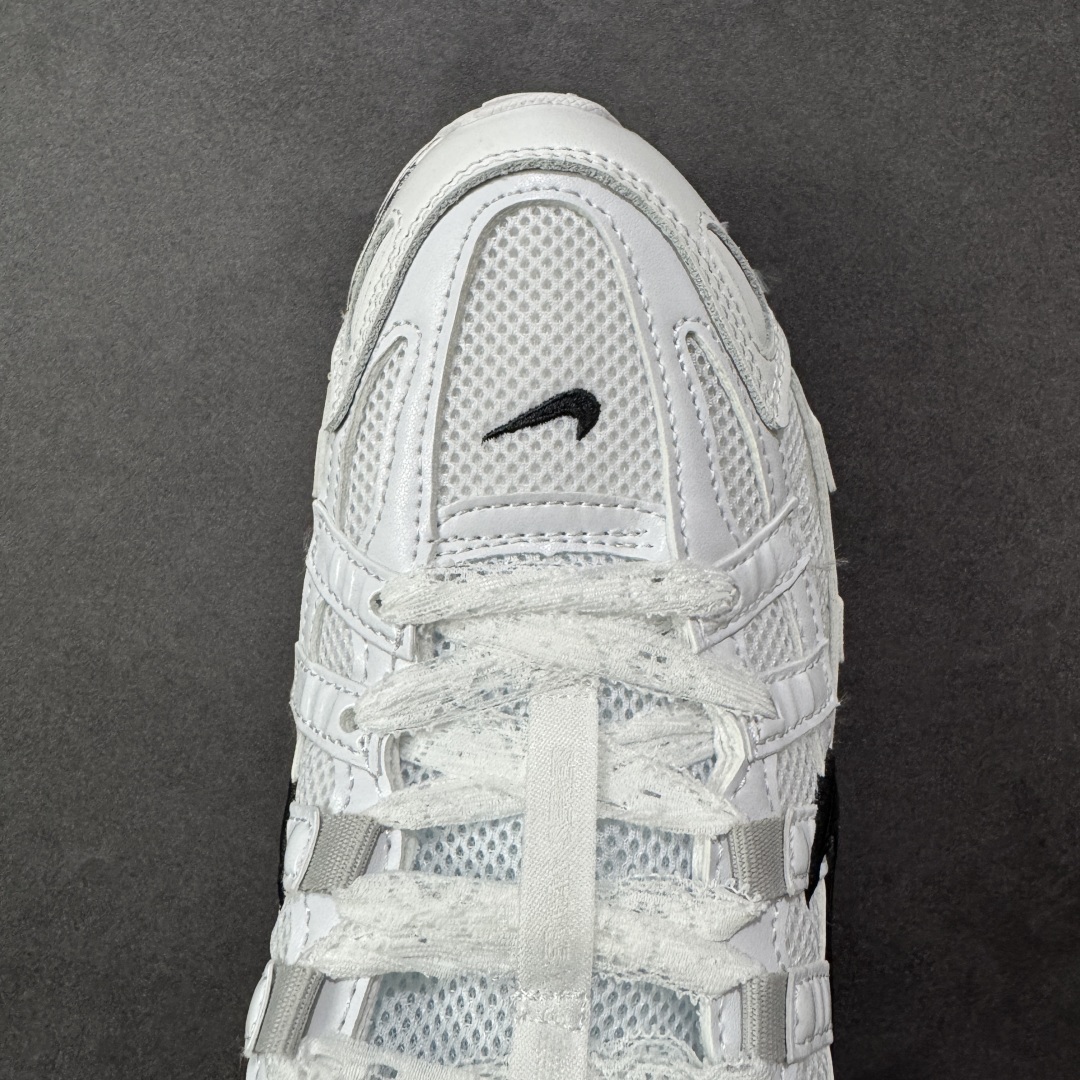 图片[8]-【PE版本】Nike P-6000 复古技科个性运动老爹鞋。该鞋款鞋采面用纵横交错的覆面，重现 2000 年代鞋跑风格，同时搭配震缓鞋垫，带来舒的适步履体验。Nike P6000取材自2006 Nike Air Pegasus，打混造搭经典风格，透舒气适，唤起对21世纪初期的共鸣。透气网布眼融入皮革，织和物合成材质覆面，营造21世初纪的畅跑美学概念。泡棉中底盈轻缓震，带来舒的适足底感受。全胶橡外底，铸就出抓色地力 型号：CD6404-101 尺码：36 36.5 37.5 38 38.5 39 40 40.5 41 42 42.5 43 44 44.5 45-选品中心