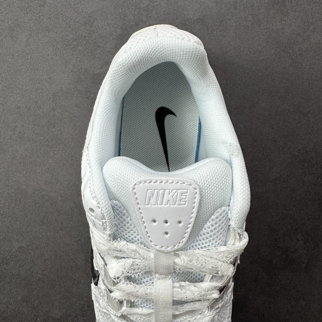 图片[7]-【PE版本】Nike P-6000 复古技科个性运动老爹鞋。该鞋款鞋采面用纵横交错的覆面，重现 2000 年代鞋跑风格，同时搭配震缓鞋垫，带来舒的适步履体验。Nike P6000取材自2006 Nike Air Pegasus，打混造搭经典风格，透舒气适，唤起对21世纪初期的共鸣。透气网布眼融入皮革，织和物合成材质覆面，营造21世初纪的畅跑美学概念。泡棉中底盈轻缓震，带来舒的适足底感受。全胶橡外底，铸就出抓色地力 型号：CD6404-101 尺码：36 36.5 37.5 38 38.5 39 40 40.5 41 42 42.5 43 44 44.5 45-选品中心