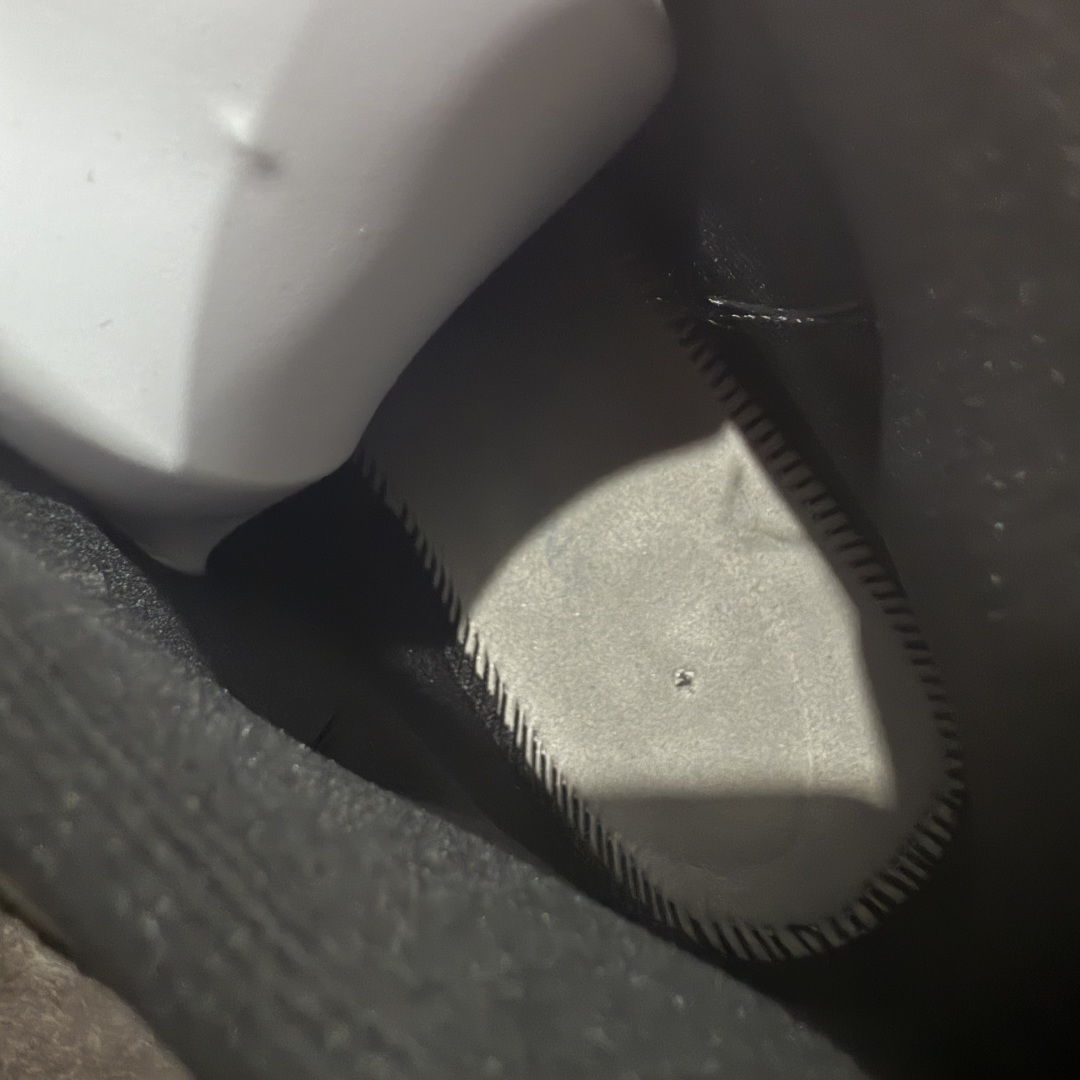 图片[8]-【外贸纯原】Nike Air Jordan 11 High\”Black/Barely Volt\” AJ11代迈克尔·乔丹高帮运动文化篮球鞋“漆皮黑绿” IB1378-001 专业AJ外贸大厂出品 纯原质感 进口头层皮料 中底拉帮线 整体清洁度等各方面细节完全一键转发碾压市面诸多嘴炮\”纯原\” 升级原楦原纸版数据开发版型 采用漆皮镀膜牛培革组合耐磨防刮牛津布鞋面材质 搭载原厂碳纤维缓震中底 还原ZP细节 原厂流水成型工艺 厂级拉帮注胶效果 尺码：36 36.5 37.5 38 38.5 39 40 40.5 41 42 42.5 43 44 45 46 47.5-选品中心