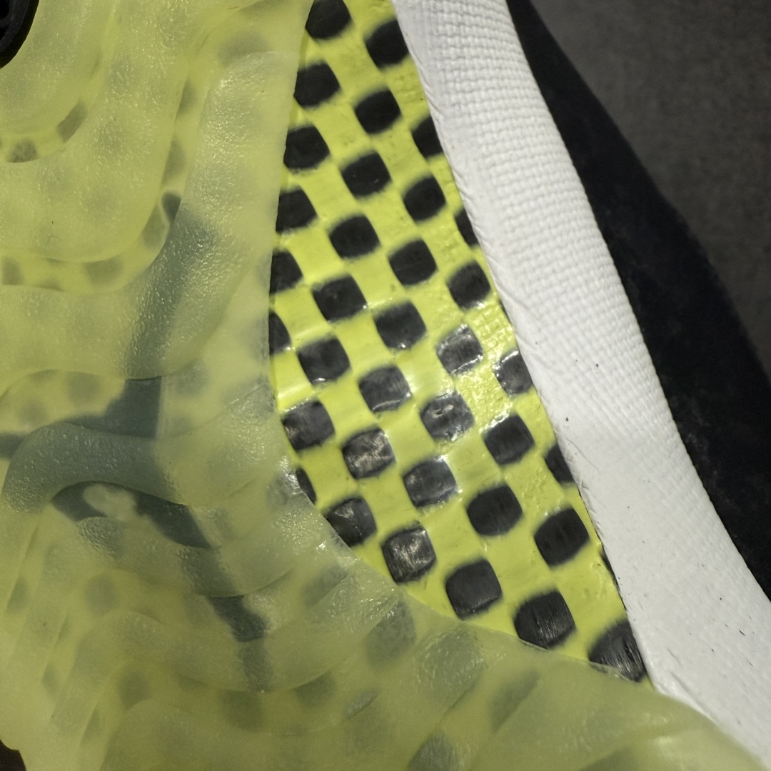 图片[9]-【外贸纯原】Nike Air Jordan 11 High\”Black/Barely Volt\” AJ11代迈克尔·乔丹高帮运动文化篮球鞋“漆皮黑绿” IB1378-001 专业AJ外贸大厂出品 纯原质感 进口头层皮料 中底拉帮线 整体清洁度等各方面细节完全一键转发碾压市面诸多嘴炮\”纯原\” 升级原楦原纸版数据开发版型 采用漆皮镀膜牛培革组合耐磨防刮牛津布鞋面材质 搭载原厂碳纤维缓震中底 还原ZP细节 原厂流水成型工艺 厂级拉帮注胶效果 尺码：36 36.5 37.5 38 38.5 39 40 40.5 41 42 42.5 43 44 45 46 47.5-选品中心