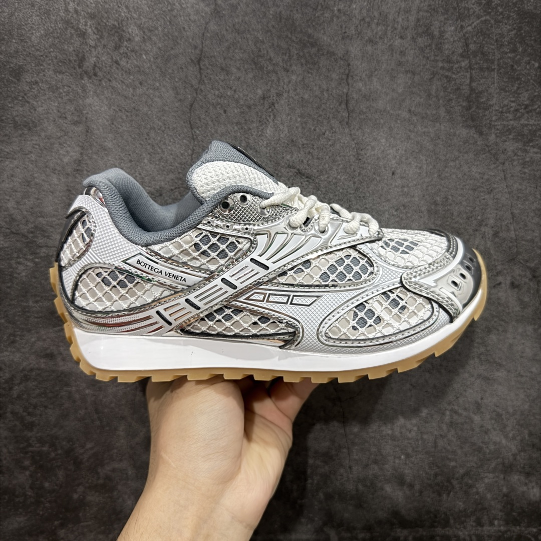 【纯原N版】宝缇嘉/葆蝶家-Bottega Veneta Orbit Lace-up Low Sneakers BV 轨道系列系带低帮透气舒适休闲运动鞋 可平替M版 配件包装基本一样 男女鞋原楦原纸版开发版 采用轻质科技菱形网布面料鞋面材质 内嵌透气网面贴合加厚PU缓震乳胶脚垫 外置防变形耐磨TPU橡胶大底❗️ 尺码:35-45-选品中心