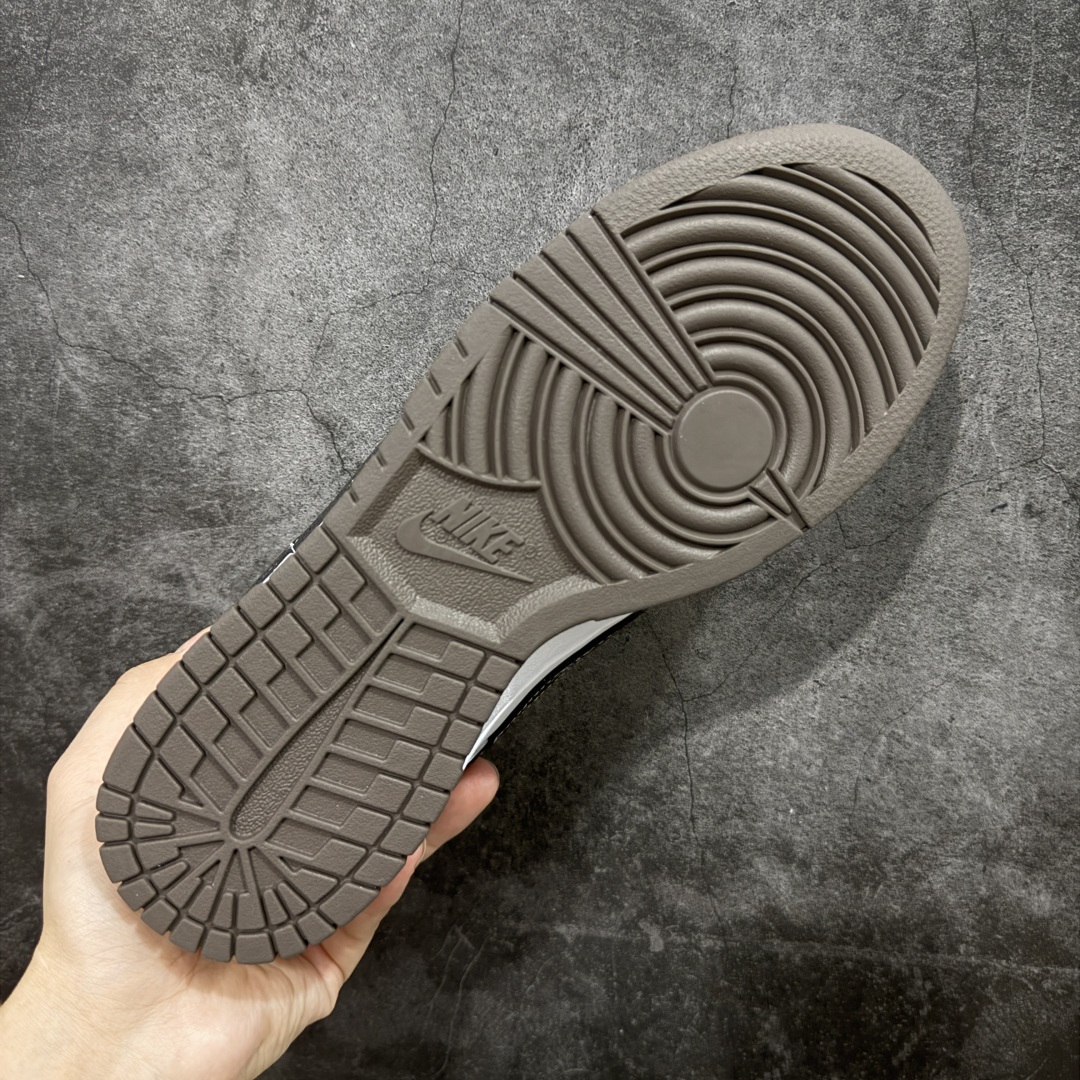【纯原】Nike Dunk Low 灰度法则 灰棕此款以浅灰为主色调，鞋面刻意处理的刮痕纹理，赋予鞋子独