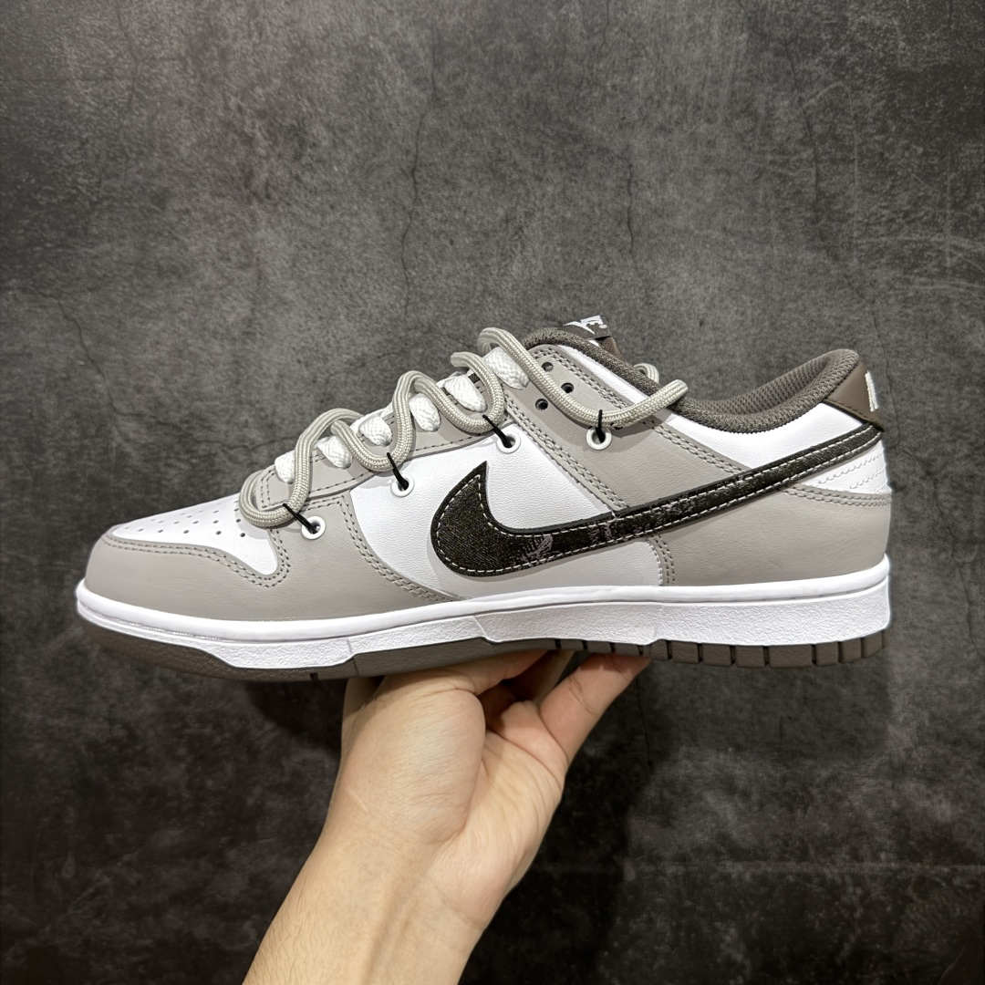 【纯原】Nike Dunk Low 灰度法则 灰棕此款以浅灰为主色调，鞋面刻意处理的刮痕纹理，赋予鞋子独