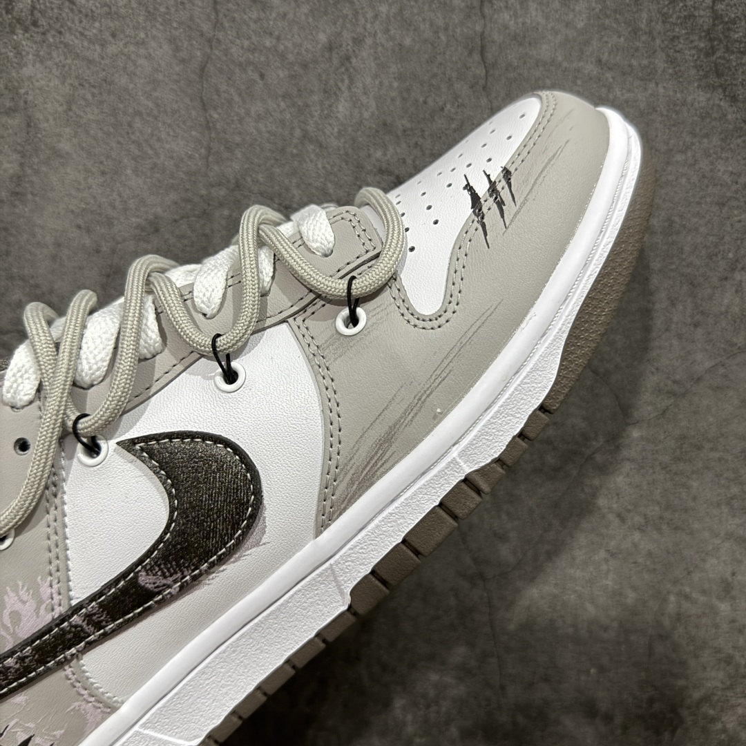 【纯原】Nike Dunk Low 灰度法则 灰棕此款以浅灰为主色调，鞋面刻意处理的刮痕纹理，赋予鞋子独