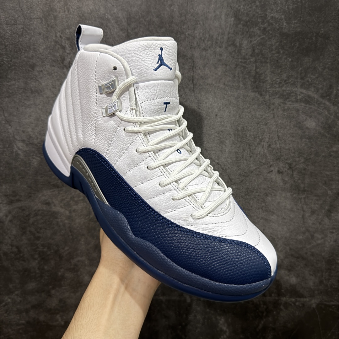 图片[3]-【X版纯原】Air Jordan AJ12 Retro 潮流 中帮 复古篮球鞋 白蓝 法国蓝 CT8013-114 原楦原纸板开发 原汁原味12代鞋型 进口原厂皮料 超软荔枝皮 质感满分 原厂碳板 原装材料 原厂定制金属扣 原厂电绣 支持与公司货全方位对比 只服务于5%懂鞋的高端客户 发国外可支持各种retail商店充正寄售 尺码：40 40.5 41 42 42.5 43 44 44.5 45 45.5 46 47.5-选品中心