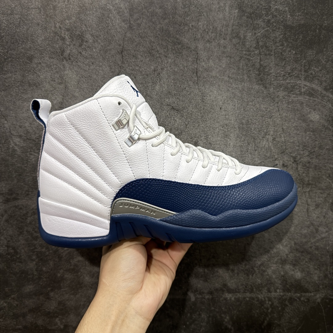 【X版纯原】Air Jordan AJ12 Retro 潮流 中帮 复古篮球鞋 白蓝 法国蓝 CT8013-114 原楦原纸板开发 原汁原味12代鞋型 进口原厂皮料 超软荔枝皮 质感满分 原厂碳板 原装材料 原厂定制金属扣 原厂电绣 支持与公司货全方位对比 只服务于5%懂鞋的高端客户 发国外可支持各种retail商店充正寄售 尺码:40 40.5 41 42 42.5 43 44 44.5 45 45.5 46 47.5-选品中心