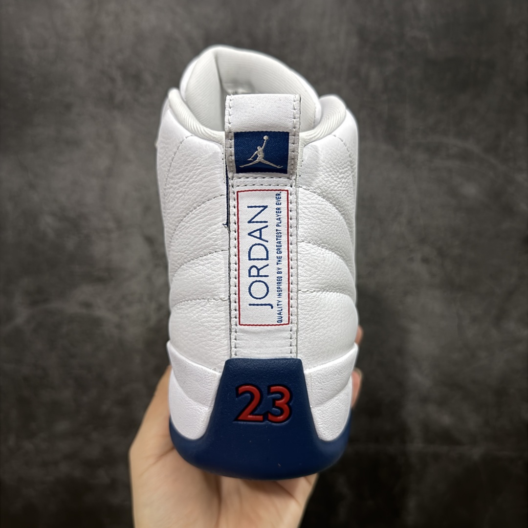 图片[4]-【X版纯原】Air Jordan AJ12 Retro 潮流 中帮 复古篮球鞋 白蓝 法国蓝 CT8013-114 原楦原纸板开发 原汁原味12代鞋型 进口原厂皮料 超软荔枝皮 质感满分 原厂碳板 原装材料 原厂定制金属扣 原厂电绣 支持与公司货全方位对比 只服务于5%懂鞋的高端客户 发国外可支持各种retail商店充正寄售 尺码：40 40.5 41 42 42.5 43 44 44.5 45 45.5 46 47.5-选品中心