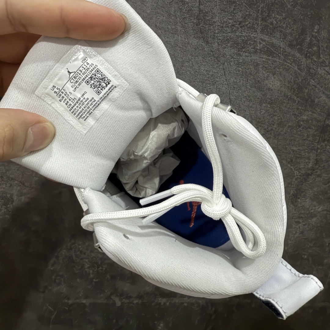 图片[7]-【X版纯原】Air Jordan AJ12 Retro 潮流 中帮 复古篮球鞋 白蓝 法国蓝 CT8013-114 原楦原纸板开发 原汁原味12代鞋型 进口原厂皮料 超软荔枝皮 质感满分 原厂碳板 原装材料 原厂定制金属扣 原厂电绣 支持与公司货全方位对比 只服务于5%懂鞋的高端客户 发国外可支持各种retail商店充正寄售 尺码：40 40.5 41 42 42.5 43 44 44.5 45 45.5 46 47.5-选品中心