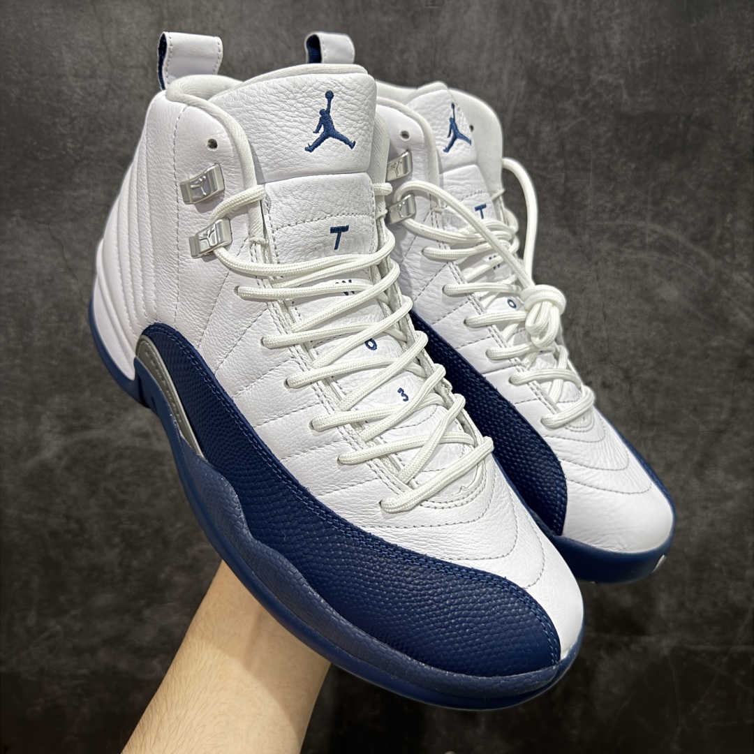 【X版纯原】Air Jordan AJ12 Retro 潮流 中帮 复古篮球鞋 白蓝 法国蓝 CT8013-114 原楦原纸板开发 原汁原味12代鞋型 进口原厂皮料 超软荔枝皮 质感满分 原厂碳板 原装材料 原厂定制金属扣 原厂电绣 支持与公司货全方位对比 只服务于5%懂鞋的高端客户 发国外可支持各种retail商店充正寄售 尺码:40 40.5 41 42 42.5 43 44 44.5 45 45.5 46 47.5-选品中心