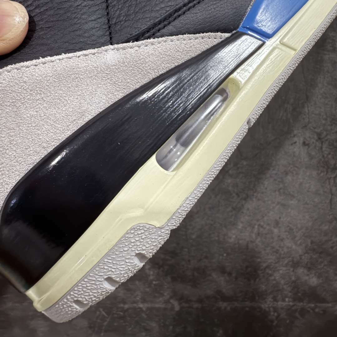 图片[2]-【纯原JS版本】 Air Jordan AJ3 Retro\’\’Rare Air\” AJ3 乔3小反勾 黑灰蓝 IB8967 004 全套原纸板楦头开发 原厂大底磨具加持立体防滑纹理 原装可视Air Sole气垫 原汁原味最完美的三代版型 唯一正确鞋头趴度弧度高度鞋身腰线 原厂TPU彩虹扎染后跟饰片 正确内里反口里网布 皮料菱角分明不变形无多余毛边 广东原厂zp同批次手工大底描漆拉丝 市场唯一原厂鞋扣模具 原厂织唛标 原厂飞人电绣工艺 尾指中部跳三针 独家绑鞋带手法 印刷中底布 四线拉帮 米色美纹纸贴合固定 进口港宝加持 后跟自然饱满 全鞋荧光划线卡点 追求极致完美 每一双都是工艺品 多重QC质检 超越公司货的品控标准 实实在在的免检产品 尺码： 39 40 40.5 41 42 42.5 43 44 44.5 45 46 47.5 48.5-选品中心