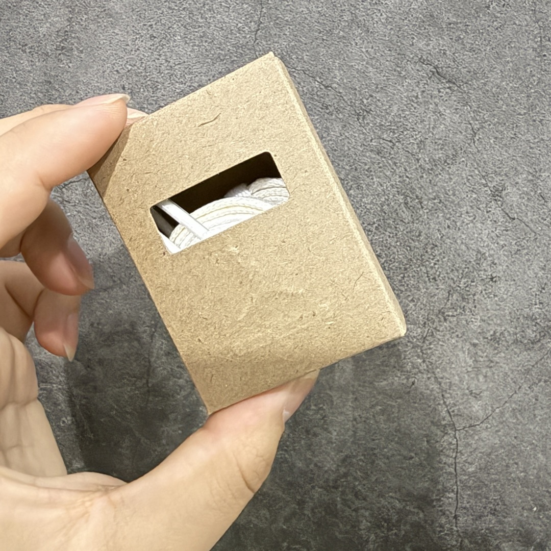 图片[9]-【纯原JS版本】 Air Jordan AJ3 Retro\’\’Rare Air\” AJ3 乔3小反勾 黑灰蓝 IB8967 004 全套原纸板楦头开发 原厂大底磨具加持立体防滑纹理 原装可视Air Sole气垫 原汁原味最完美的三代版型 唯一正确鞋头趴度弧度高度鞋身腰线 原厂TPU彩虹扎染后跟饰片 正确内里反口里网布 皮料菱角分明不变形无多余毛边 广东原厂zp同批次手工大底描漆拉丝 市场唯一原厂鞋扣模具 原厂织唛标 原厂飞人电绣工艺 尾指中部跳三针 独家绑鞋带手法 印刷中底布 四线拉帮 米色美纹纸贴合固定 进口港宝加持 后跟自然饱满 全鞋荧光划线卡点 追求极致完美 每一双都是工艺品 多重QC质检 超越公司货的品控标准 实实在在的免检产品 尺码： 39 40 40.5 41 42 42.5 43 44 44.5 45 46 47.5 48.5-选品中心