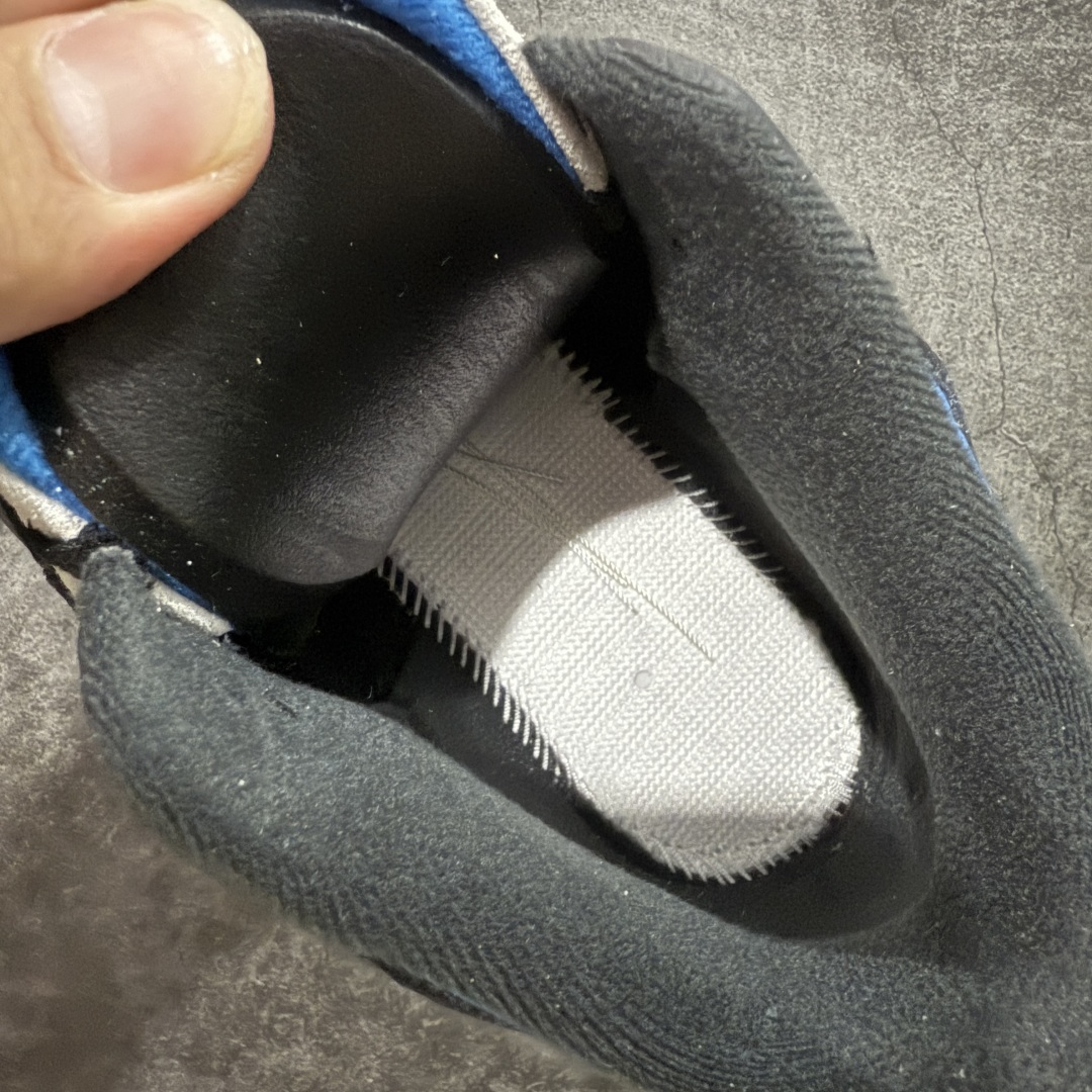 图片[7]-【纯原JS版本】 Air Jordan AJ3 Retro\’\’Rare Air\” AJ3 乔3小反勾 黑灰蓝 IB8967 004 全套原纸板楦头开发 原厂大底磨具加持立体防滑纹理 原装可视Air Sole气垫 原汁原味最完美的三代版型 唯一正确鞋头趴度弧度高度鞋身腰线 原厂TPU彩虹扎染后跟饰片 正确内里反口里网布 皮料菱角分明不变形无多余毛边 广东原厂zp同批次手工大底描漆拉丝 市场唯一原厂鞋扣模具 原厂织唛标 原厂飞人电绣工艺 尾指中部跳三针 独家绑鞋带手法 印刷中底布 四线拉帮 米色美纹纸贴合固定 进口港宝加持 后跟自然饱满 全鞋荧光划线卡点 追求极致完美 每一双都是工艺品 多重QC质检 超越公司货的品控标准 实实在在的免检产品 尺码： 39 40 40.5 41 42 42.5 43 44 44.5 45 46 47.5 48.5-选品中心