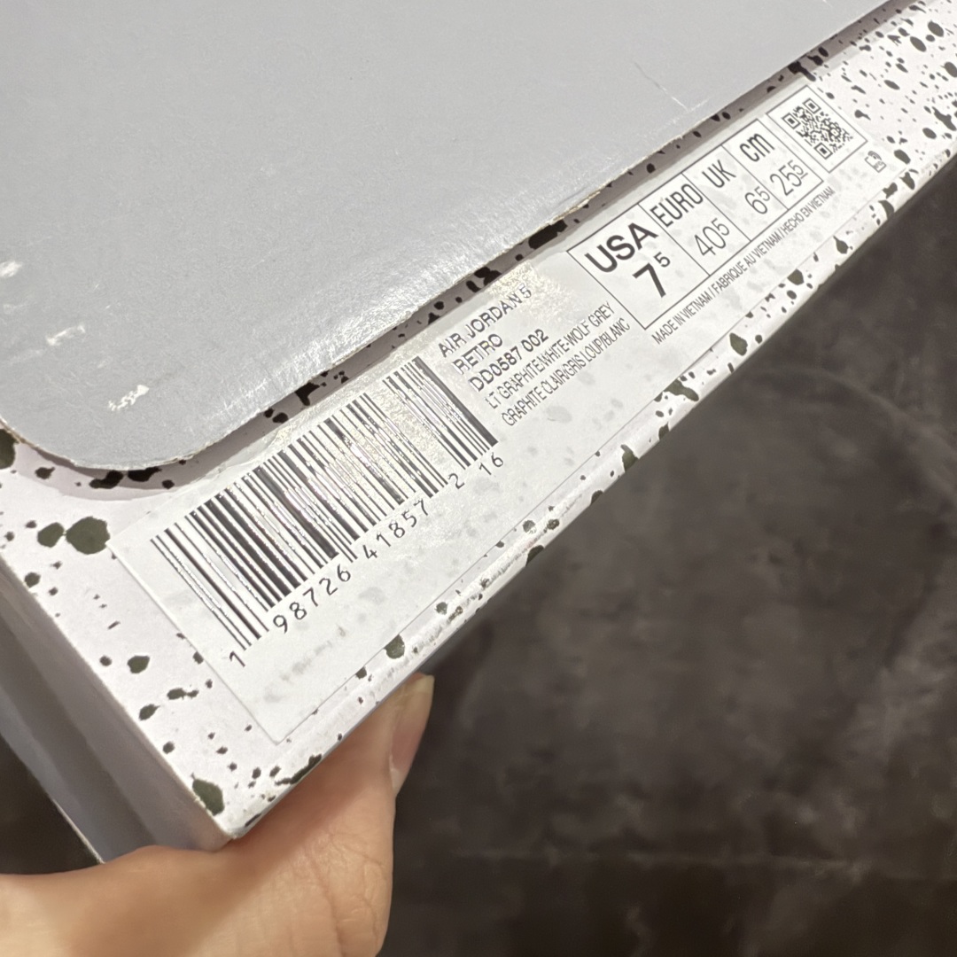图片[9]-【外贸纯原】Air Jordan 5 \”Wolf Grey\” AJ5 乔5狼灰 DD0587-002 外贸大厂出品 匠心打造 原厂皮料原厂数据 全新纸板 模具打造 外贸 平台高端零售专供品质 品质毋庸置疑 一眼正品既视感 细节均已解码 尺码：40 40.5 41 42 42.5 43 44 44.5 45 46 47.5-选品中心
