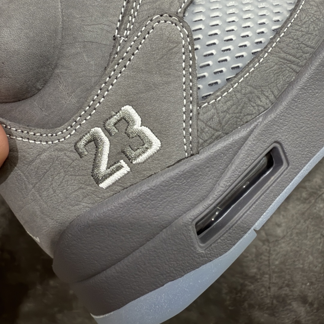 图片[3]-【外贸纯原】Air Jordan 5 \”Wolf Grey\” AJ5 乔5狼灰 DD0587-002 外贸大厂出品 匠心打造 原厂皮料原厂数据 全新纸板 模具打造 外贸 平台高端零售专供品质 品质毋庸置疑 一眼正品既视感 细节均已解码 尺码：40 40.5 41 42 42.5 43 44 44.5 45 46 47.5-选品中心