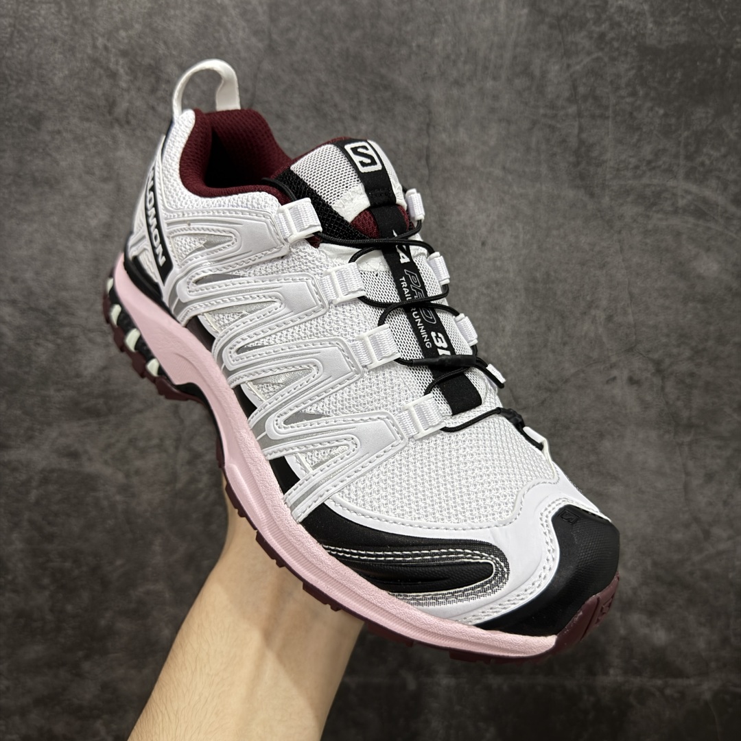 图片[3]-【w1版本】全新版本出货 纯原大厂出品 萨洛蒙 Salomon XA PRO 3D 户外轻便机能鞋 478676 纯原外贸平台特供订单 耗时半年巨作 全套原纸板楦头开发 原厂特供网布配套加持 确保原汁原味 完美呈现版型 原档数据独家私模五层组合大底 男女鞋同步官方开发至46.5 原装Ortholite轻量化鞋垫 中底布带钢印编号 原厂TPU锁扣 进口港宝加持 后跟自然饱满 还原公司包裹性 鞋面以“锯齿”状的包裹系统呈现 在基色底之下加入了各种色点缀 将公司的最新技术和时尚前卫的造型融入耐用的长跑款式中 鞋面由 TPU 薄膜制成 并焊接在高耐磨网眼上 使其既时尚又坚固 由 ACS底盘支撑 可增强稳定性和支撑力 以及由橡胶凸耳 Contragrip外底覆盖的 EVA 缓冲中底 旨在应对崎岖的地形 鞋舌上的彩色Salomon 标签、Quicklace 系统以及鞋头、鞋舌和鞋跟上的附加品牌使细节更加完美 让穿着者可以轻松驾驭户外与通勤下的任何运动生活场景 无缝鞋身户外随意纵横 颜值与脚感兼备 出街通勤 绝对非常吸睛 你值得拥有 尺码：36 36.5 37 38 38.5 39 40-选品中心