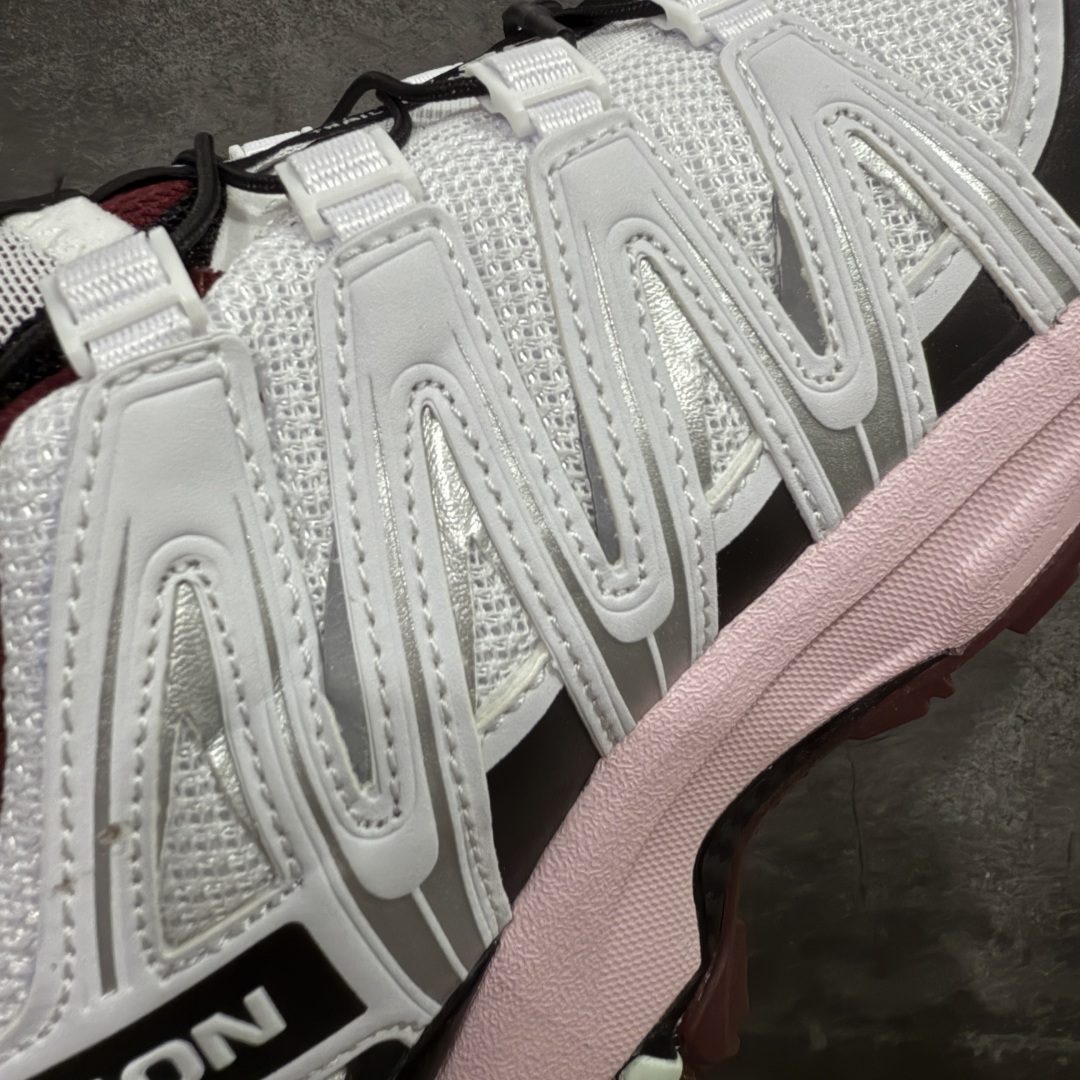 图片[4]-【w1版本】全新版本出货 纯原大厂出品 萨洛蒙 Salomon XA PRO 3D 户外轻便机能鞋 478676 纯原外贸平台特供订单 耗时半年巨作 全套原纸板楦头开发 原厂特供网布配套加持 确保原汁原味 完美呈现版型 原档数据独家私模五层组合大底 男女鞋同步官方开发至46.5 原装Ortholite轻量化鞋垫 中底布带钢印编号 原厂TPU锁扣 进口港宝加持 后跟自然饱满 还原公司包裹性 鞋面以“锯齿”状的包裹系统呈现 在基色底之下加入了各种色点缀 将公司的最新技术和时尚前卫的造型融入耐用的长跑款式中 鞋面由 TPU 薄膜制成 并焊接在高耐磨网眼上 使其既时尚又坚固 由 ACS底盘支撑 可增强稳定性和支撑力 以及由橡胶凸耳 Contragrip外底覆盖的 EVA 缓冲中底 旨在应对崎岖的地形 鞋舌上的彩色Salomon 标签、Quicklace 系统以及鞋头、鞋舌和鞋跟上的附加品牌使细节更加完美 让穿着者可以轻松驾驭户外与通勤下的任何运动生活场景 无缝鞋身户外随意纵横 颜值与脚感兼备 出街通勤 绝对非常吸睛 你值得拥有 尺码：36 36.5 37 38 38.5 39 40-选品中心