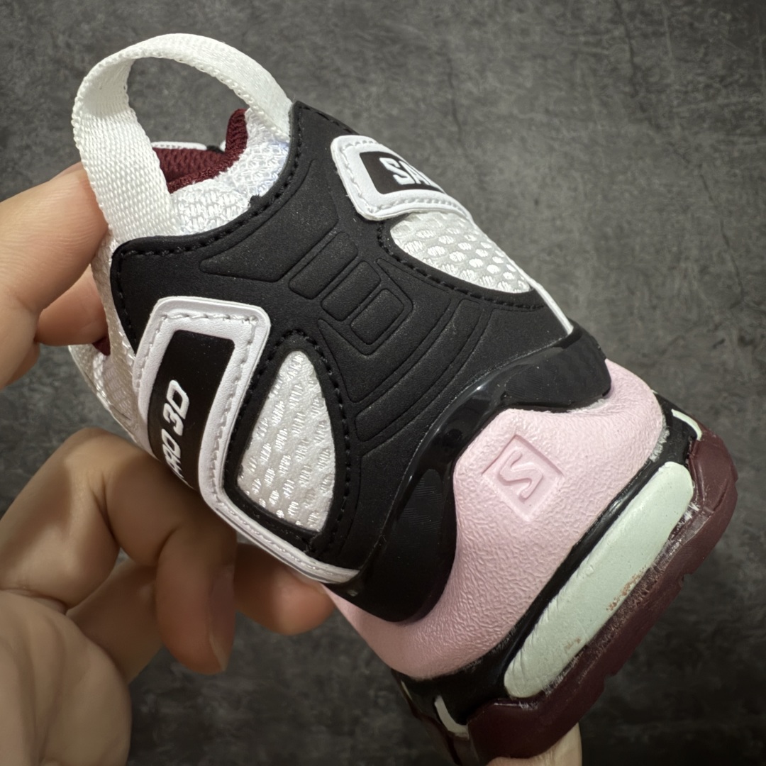 图片[2]-【w1版本】全新版本出货 纯原大厂出品 萨洛蒙 Salomon XA PRO 3D 户外轻便机能鞋 478676 纯原外贸平台特供订单 耗时半年巨作 全套原纸板楦头开发 原厂特供网布配套加持 确保原汁原味 完美呈现版型 原档数据独家私模五层组合大底 男女鞋同步官方开发至46.5 原装Ortholite轻量化鞋垫 中底布带钢印编号 原厂TPU锁扣 进口港宝加持 后跟自然饱满 还原公司包裹性 鞋面以“锯齿”状的包裹系统呈现 在基色底之下加入了各种色点缀 将公司的最新技术和时尚前卫的造型融入耐用的长跑款式中 鞋面由 TPU 薄膜制成 并焊接在高耐磨网眼上 使其既时尚又坚固 由 ACS底盘支撑 可增强稳定性和支撑力 以及由橡胶凸耳 Contragrip外底覆盖的 EVA 缓冲中底 旨在应对崎岖的地形 鞋舌上的彩色Salomon 标签、Quicklace 系统以及鞋头、鞋舌和鞋跟上的附加品牌使细节更加完美 让穿着者可以轻松驾驭户外与通勤下的任何运动生活场景 无缝鞋身户外随意纵横 颜值与脚感兼备 出街通勤 绝对非常吸睛 你值得拥有 尺码：36 36.5 37 38 38.5 39 40-选品中心
