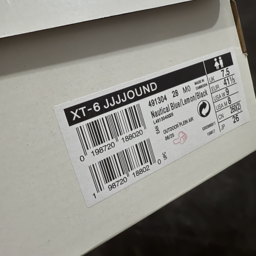 图片[9]-【绿X版】JJJJound x SALOMON萨洛蒙 XT-6 舒适百搭 耐磨透气支撑 低帮 户外功能鞋 男女同款 蓝黄 491304 顶级原盒配置 外机能登山跑鞋 纯原外贸平台特供订单 耗时半年巨作 全套原纸板楦头开发 原厂特供网布配套加持 确保原汁原味 完美呈现版型 原档数据独家私模五层组合大底 男女鞋同步官方开发至46.5 原装Ortholite轻量化鞋垫 中底布带钢印编号 原厂TPU锁扣 进口港宝加持 后跟自然饱满 还原公司包裹性 鞋面以“锯齿”状的包裹系统呈现 在基色底之下加入了各种色点缀 将公司的最新技术和时尚前卫的造型融入耐用的长跑款式中 鞋面由 TPU 薄膜制成 并焊接在高耐磨网眼上 使其既时尚又坚固 由 ACS底盘支撑 可增强稳定性和支撑力 以及由橡胶凸耳 Contragrip外底覆盖的 EVA 缓冲中底 旨在应对崎岖的地形 鞋舌上的彩色Salomon 标签、Quicklace 系统以及鞋头、鞋舌和鞋跟上的附加品牌使细节更加完美 让穿着者可以轻松驾驭户外与通勤下的任何运动生活场景 无缝鞋身户外随意纵横 颜值与脚感兼备 出街通勤 绝对非常吸睛 你值得拥有 尺码：36 36.5 37.5 38 38.5 39 40 40.5 41 42 42.5 43 44 44.5 45 46 46.5-选品中心