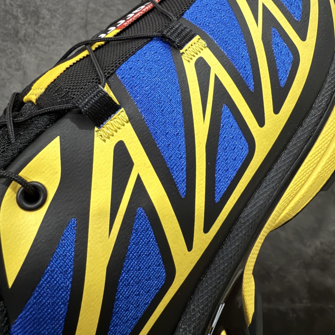 图片[4]-【绿X版】JJJJound x SALOMON萨洛蒙 XT-6 舒适百搭 耐磨透气支撑 低帮 户外功能鞋 男女同款 蓝黄 491304 顶级原盒配置 外机能登山跑鞋 纯原外贸平台特供订单 耗时半年巨作 全套原纸板楦头开发 原厂特供网布配套加持 确保原汁原味 完美呈现版型 原档数据独家私模五层组合大底 男女鞋同步官方开发至46.5 原装Ortholite轻量化鞋垫 中底布带钢印编号 原厂TPU锁扣 进口港宝加持 后跟自然饱满 还原公司包裹性 鞋面以“锯齿”状的包裹系统呈现 在基色底之下加入了各种色点缀 将公司的最新技术和时尚前卫的造型融入耐用的长跑款式中 鞋面由 TPU 薄膜制成 并焊接在高耐磨网眼上 使其既时尚又坚固 由 ACS底盘支撑 可增强稳定性和支撑力 以及由橡胶凸耳 Contragrip外底覆盖的 EVA 缓冲中底 旨在应对崎岖的地形 鞋舌上的彩色Salomon 标签、Quicklace 系统以及鞋头、鞋舌和鞋跟上的附加品牌使细节更加完美 让穿着者可以轻松驾驭户外与通勤下的任何运动生活场景 无缝鞋身户外随意纵横 颜值与脚感兼备 出街通勤 绝对非常吸睛 你值得拥有 尺码：36 36.5 37.5 38 38.5 39 40 40.5 41 42 42.5 43 44 44.5 45 46 46.5-选品中心