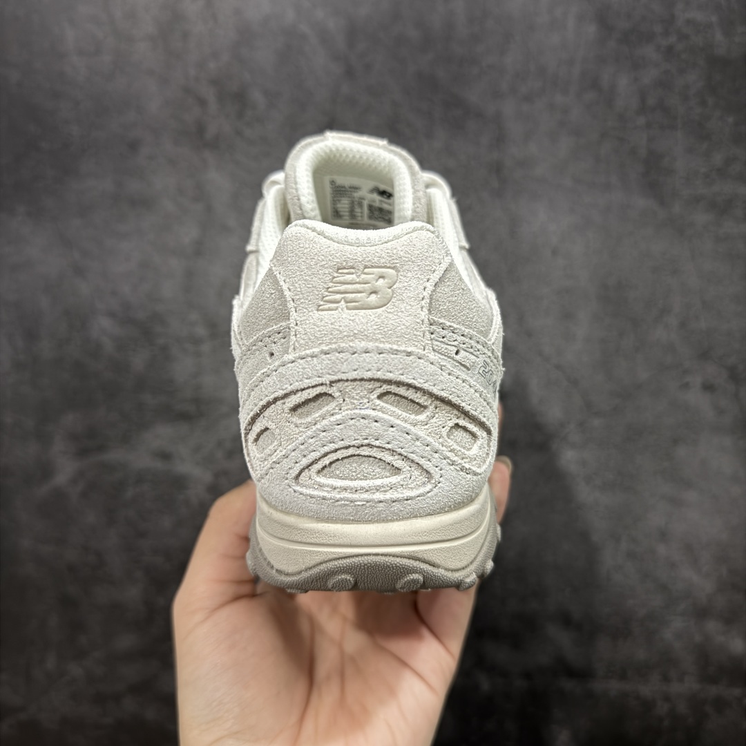 图片[4]-【纯原M版】New Balance NB204L 薄底鞋 薄底皮质鞋带德训miu系 减震耐磨包裹性支撑轻便 低帮 生活休闲鞋 男女同款 白银绿 区别市面先行通货版本 市场唯一正确咖色 原材料打造 鞋身搭载EVA科技组合中底 附赠三副鞋带 适用多元穿搭场合为户外出行提供舒适长远的穿搭体验 货号：U204LMMC 尺码：36-44.5-选品中心