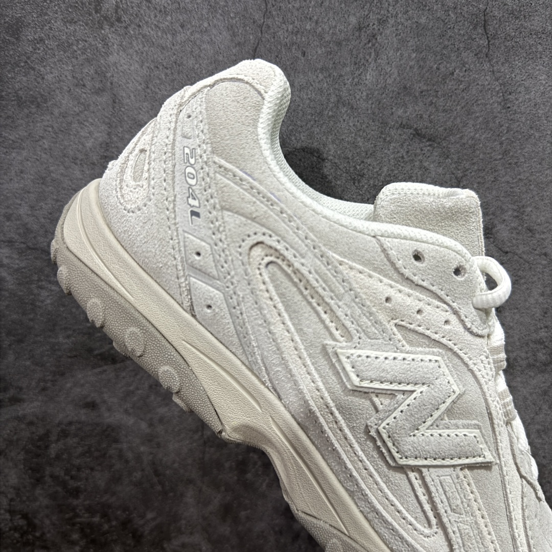 图片[7]-【纯原M版】New Balance NB204L 薄底鞋 薄底皮质鞋带德训miu系 减震耐磨包裹性支撑轻便 低帮 生活休闲鞋 男女同款 白银绿 区别市面先行通货版本 市场唯一正确咖色 原材料打造 鞋身搭载EVA科技组合中底 附赠三副鞋带 适用多元穿搭场合为户外出行提供舒适长远的穿搭体验 货号：U204LMMC 尺码：36-44.5-选品中心