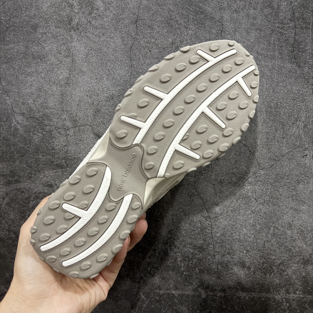 图片[9]-【纯原M版】New Balance NB204L 薄底鞋 薄底皮质鞋带德训miu系 减震耐磨包裹性支撑轻便 低帮 生活休闲鞋 男女同款 白银绿 区别市面先行通货版本 市场唯一正确咖色 原材料打造 鞋身搭载EVA科技组合中底 附赠三副鞋带 适用多元穿搭场合为户外出行提供舒适长远的穿搭体验 货号：U204LMMC 尺码：36-44.5-选品中心