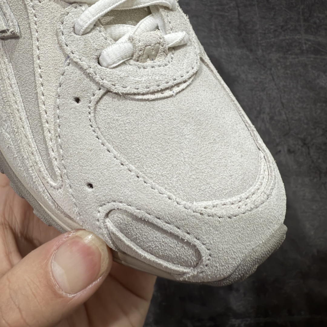 图片[5]-【纯原M版】New Balance NB204L 薄底鞋 薄底皮质鞋带德训miu系 减震耐磨包裹性支撑轻便 低帮 生活休闲鞋 男女同款 白银绿 区别市面先行通货版本 市场唯一正确咖色 原材料打造 鞋身搭载EVA科技组合中底 附赠三副鞋带 适用多元穿搭场合为户外出行提供舒适长远的穿搭体验 货号：U204LMMC 尺码：36-44.5-选品中心