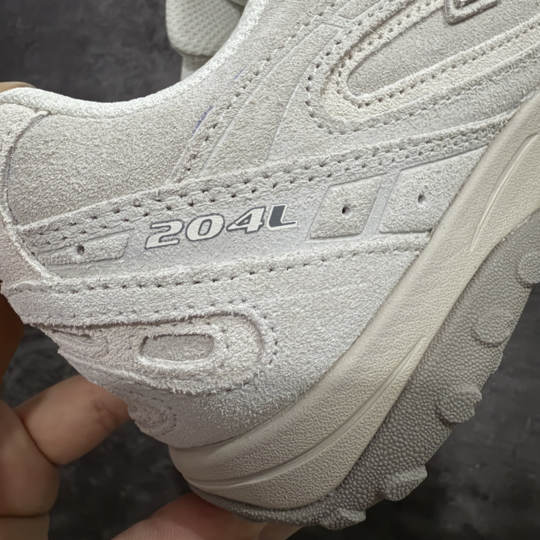 图片[3]-【纯原M版】New Balance NB204L 薄底鞋 薄底皮质鞋带德训miu系 减震耐磨包裹性支撑轻便 低帮 生活休闲鞋 男女同款 白银绿 区别市面先行通货版本 市场唯一正确咖色 原材料打造 鞋身搭载EVA科技组合中底 附赠三副鞋带 适用多元穿搭场合为户外出行提供舒适长远的穿搭体验 货号：U204LMMC 尺码：36-44.5-选品中心