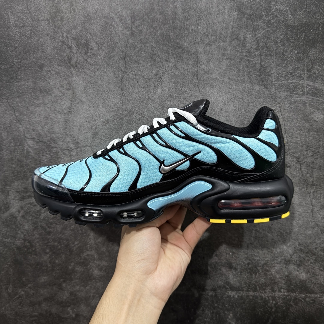 图片[2]-【Max纯原版】Nike Air Max Plus TN气垫系列跑鞋 全新一比一高端版本 真正的市场T1品质 更多配色陆续出货 真正的用心研发 一点一点抠出来的 品质 品控细节 随便闭眼对比市场任何版本 全套原纸板楦头开发 完美呈现版型 工艺流程均与原鞋保持一致 Turned Air 中底缓震技术 鞋面弧度与大底弧度一致 鞋头正确TPU材质 鞋面高频TPU材质1.0厚度 原鞋一致层次感 超越公司货的品控标准 多道QC质检 货号：CV8838-400 尺码：36 36.5 37.5 38 38.5 39 40 40.5 41 42 42.5 43 44 44.5 45 46-选品中心